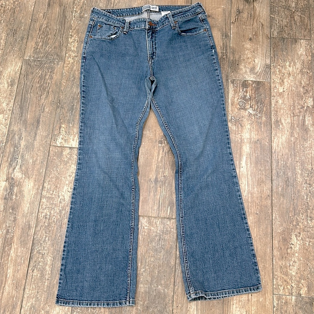 Signature Levis Low Rise Bootcut (Long)